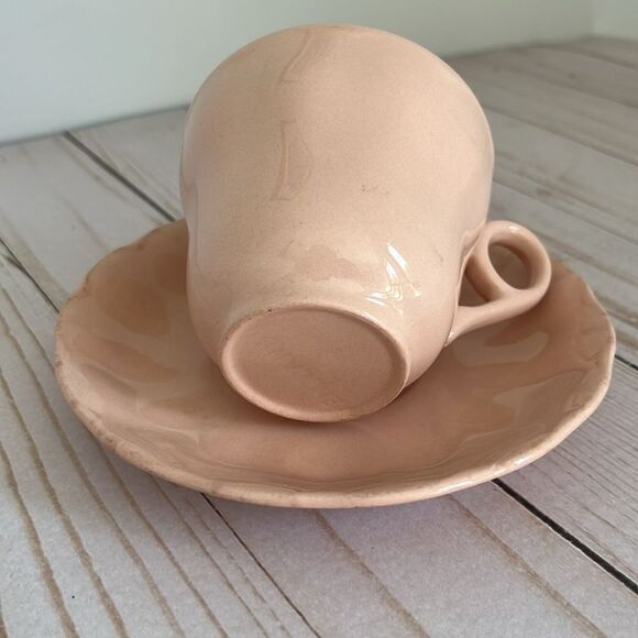 1950s Grindley peach Petalware teacup and saucer - Picture 4 of 8